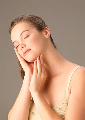 紫外線で傷んだ髪はトリートメントで守ろう